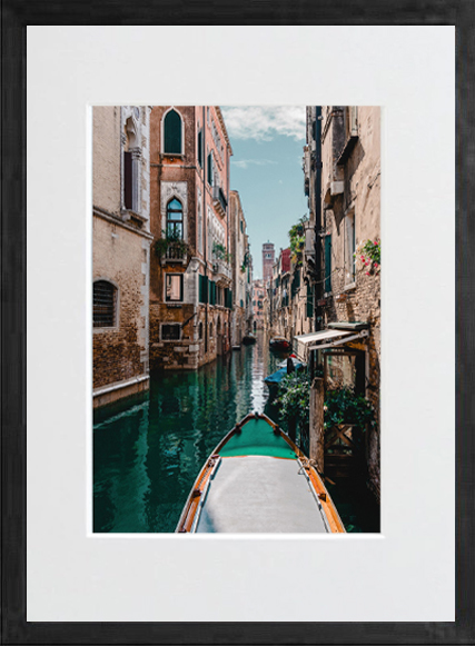 Dřevěný černý rám s paspartou a  fotografií, nové město na moravě, vysočina