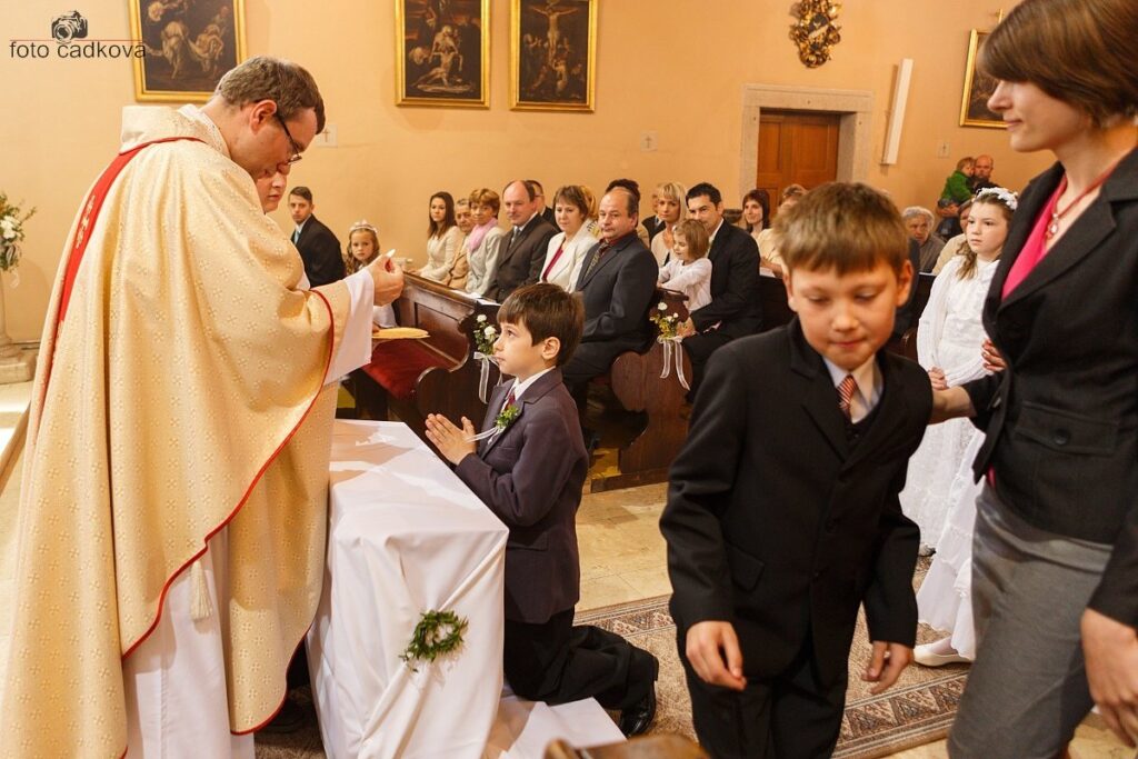 svaté přijímání 125