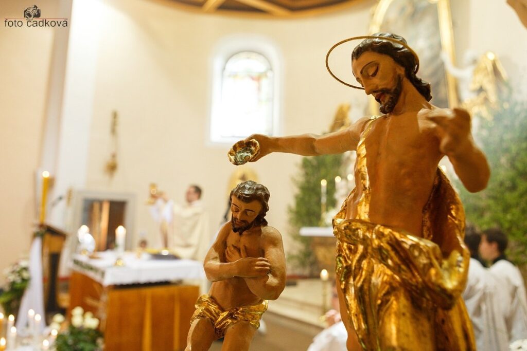 svaté přijímání 129