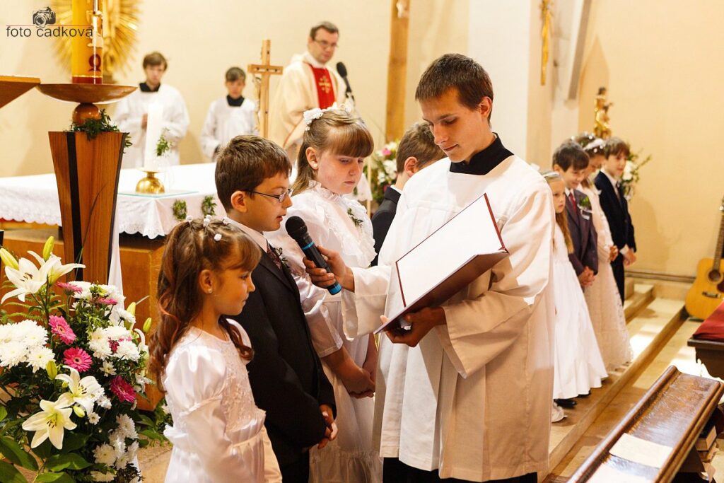 svaté přijímání 143