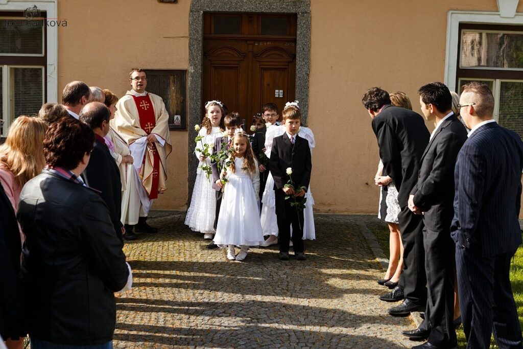 svaté přijímání 182