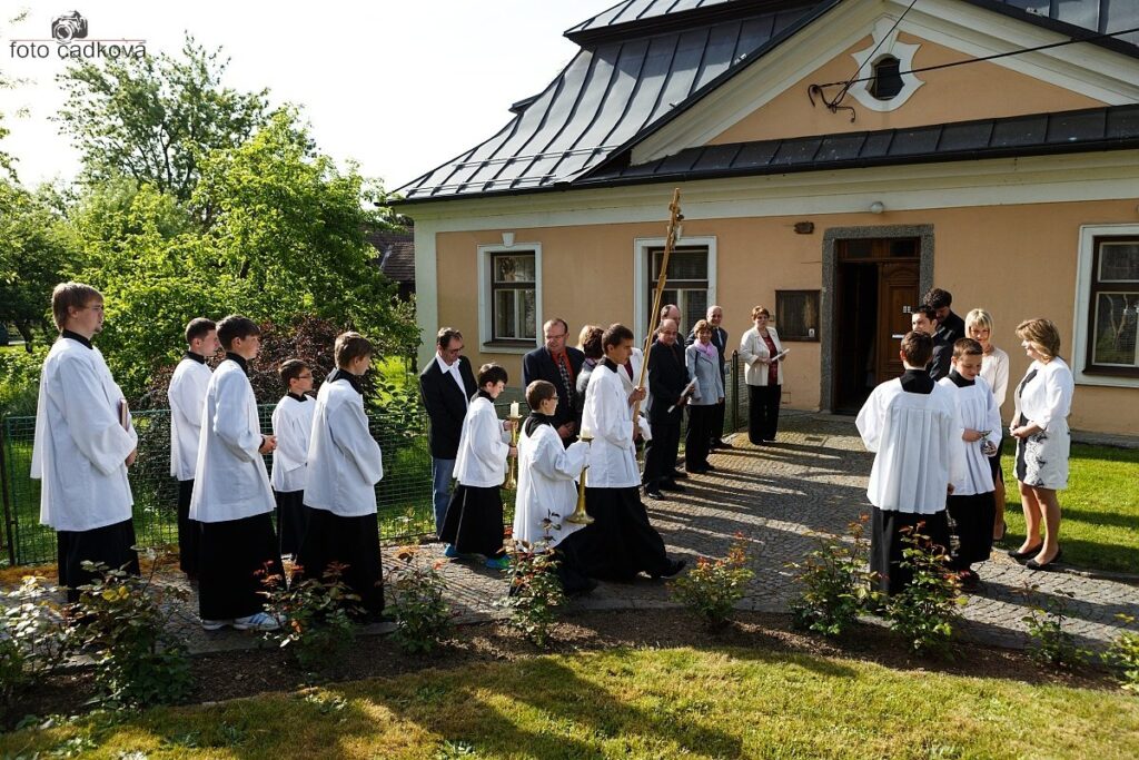 svaté přijímání 184